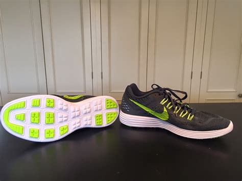 Road Trail Run: Review: Nike Lunar Tempo: Fabulous Racer 